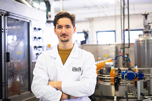 Dobrá kombucha má bublinku a nelepí vám pusu cukrem, říká Michal Ďuriník