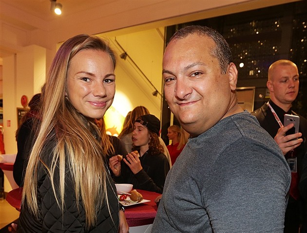 Hezucký podlehl nádoru neznámého původu, odešel klidně, prozradila manželka