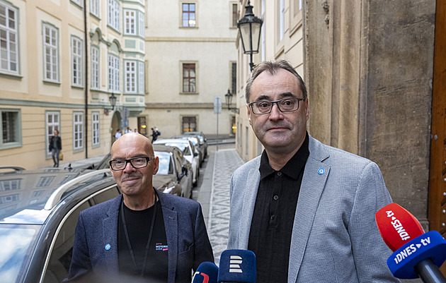 Prezident přijme zbývající kandidáty na ministry, Turek se ze schůzky omluvil