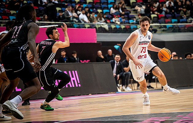 Nymburk schytal v Baku stovku, postup v Lize mistrů se odkládá