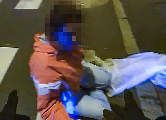 Epileptička podepsala reverz a v noci odešla z nemocnice. Na přechodu zkolabovala