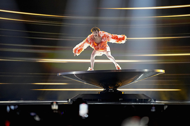 Vítěz Eurovize Nemo vrátí trofej. Vadí mu účast Izraele v soutěži