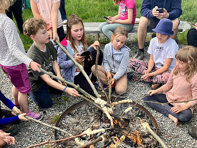 Plesy, hřiště, přednášky. Rodiče už nechodí pouze na třídní schůzky
