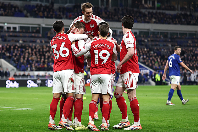 Haaland opět řádil, první zůstává Arsenal. Slaví i Liverpool, utrpení Wolves nekončí