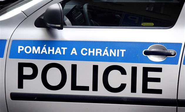 Střet kamionu a osobáku uzavřel hlavní tah u Svitav, jeden z řidičů zemřel