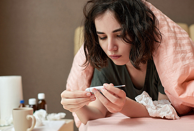 Chřipková epidemie opět sílí. Děti a dospívající prodělávají „druhou vlnu“