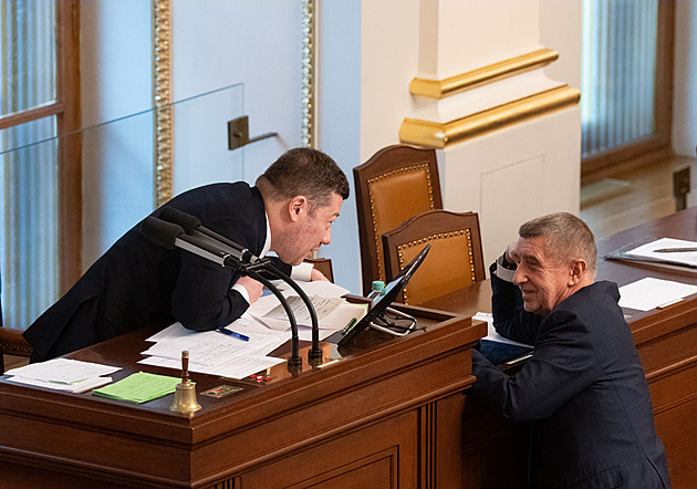 Já se vás nebojím, vy se bojte, řekl Babiš. Hřib navrhuje zúžit imunitu