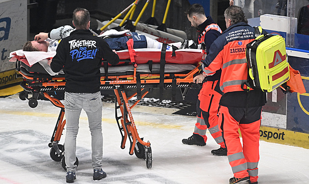 Strach o Villeho Petmana, Plzeň čeká na výsledky vyšetření. Spoluhráče mrazilo