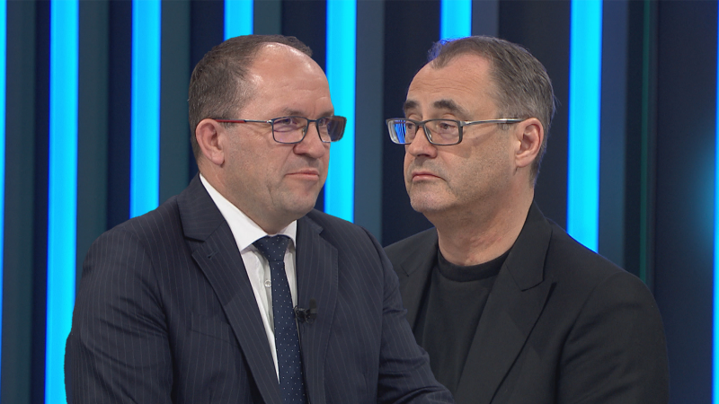 Sáhněte na marže státních pump, vyzval Výborný. Vláda má opatření připravená, slíbil Šťastný