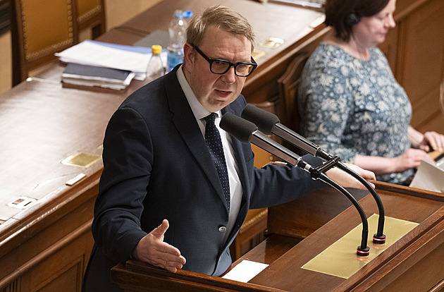 Poslanci snížili sociální odvody pro OSVČ. Ke koalici se přidala i ODS