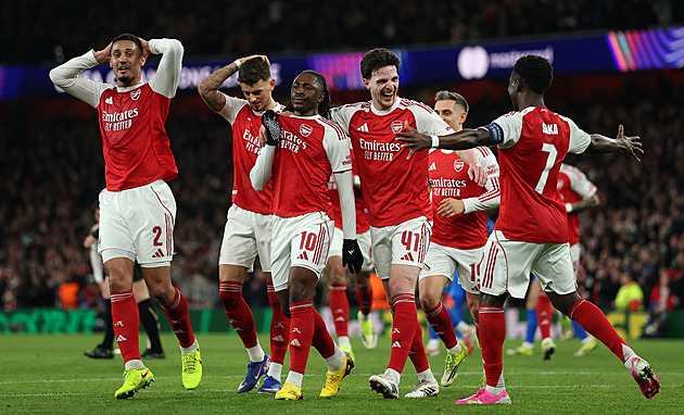 ONLINE: Arsenal hostí Bournemouth, večer v akci Liverpool proti Fulhamu