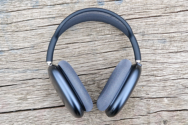 Nové AirPods Max 2 se naučily nové funkce, zvukem ale na konkurenci nestačí