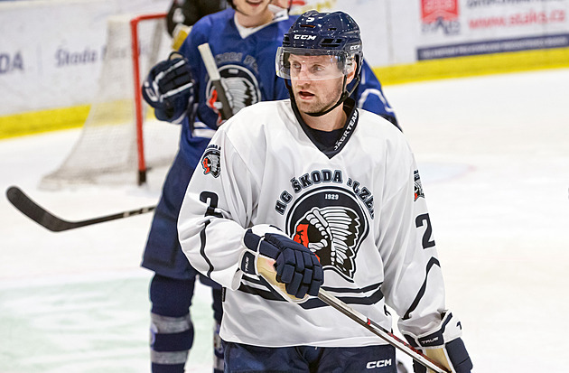 Jeřábek pokračuje v Plzni. Dlouhodobě potvrzuje své kvality lídra, chválí ho Straka