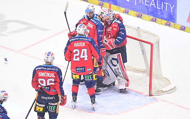 Pardubice - Třinec 3:2. Úvod finále patří domácím. Duel obrátili Červenka a Smejkal