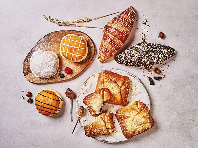 Přestaňte přeplácet za lívance a granolu. Těchto 5 snídaní vás vyjde na pár korun