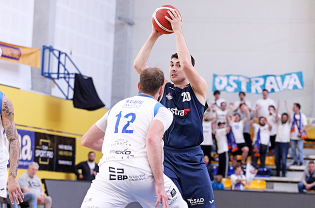 Ostrava nasázela v Olomouci stovku, vybojovala si sérii s Nymburkem