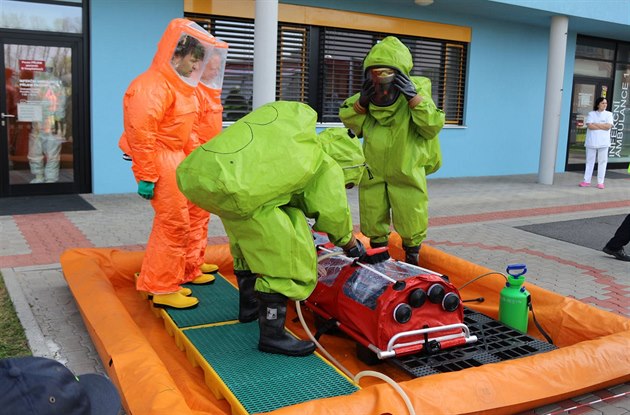 Pokud se potvrdí ebola u amerického lékaře, bude prvním pacientem v Česku