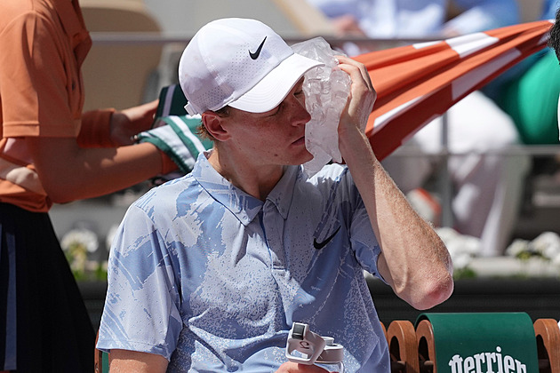 Roland Garros ONLINE Šokující konec Sinnera, Kopřiva prohrál. Siniaková vede