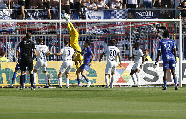 ONLINE: Slovácko - Artis 2:0, Trávník zvyšuje vedení domácích
