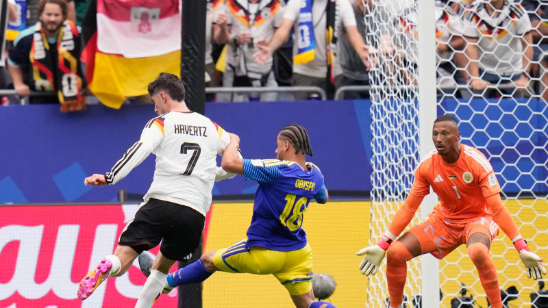 MS ve fotbale ON-LINE: Němci deklasovali Curacao, trpaslíkovi nasázeli sedm gólů