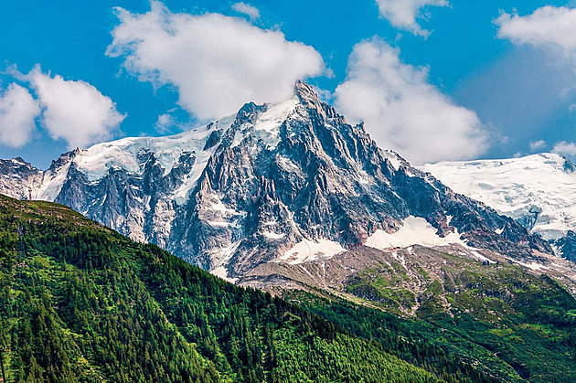 Bez lana a cepínů, jen v kabátě. Jak před 240 lety zdolali první horolezci Mont Blanc